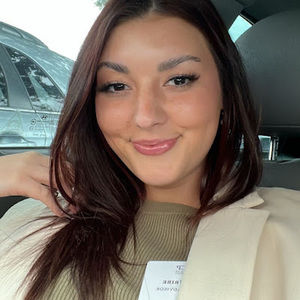 Meet your Posher, Alyssa